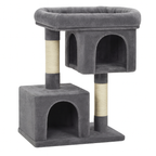 Arbre à chat gris clair avec grifoir sur fond blanc